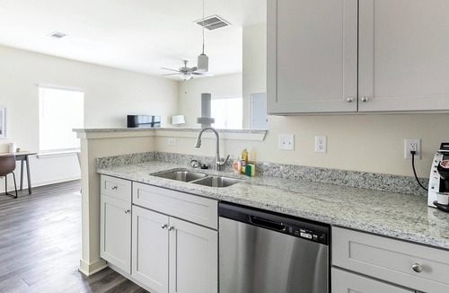 Fort Worth Apartment | Landing | Incredible 1BD in North Fort Worth
