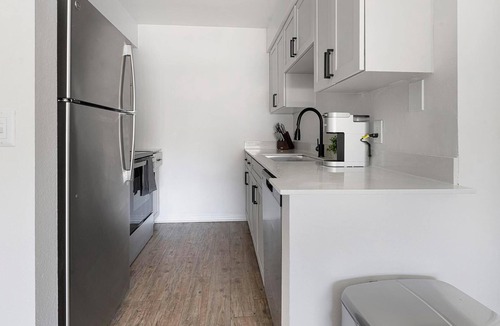Fruitville Apartment | Landing | Incredible 1BD, Gym, Clubhouse