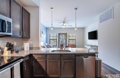 Hurstbourne Apartment | Landing | Incredible 1BD, Gym, Clubhouse