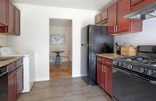 Greenbelt Apartment | Landing | Incredible 1BD, Gym, Pool