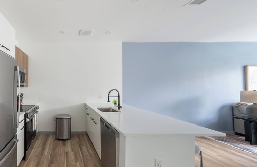 Haverhill Apartment | Landing | Incredible 1BD, Gym, Pool