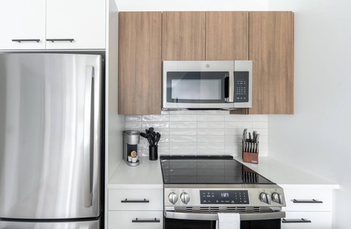 Haverhill Apartment | Landing | Incredible 1BD, Gym, Pool