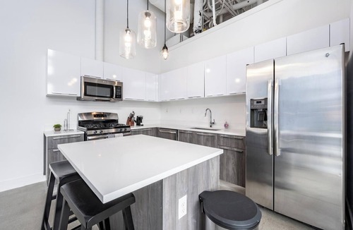 Royal Oak Apartment | Landing | Incredible 1BD, Pool, Gym