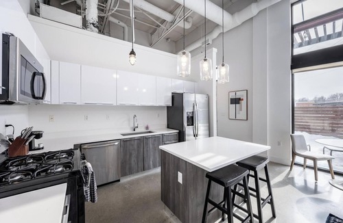 Royal Oak Apartment | Landing | Incredible 1BD, Pool, Gym