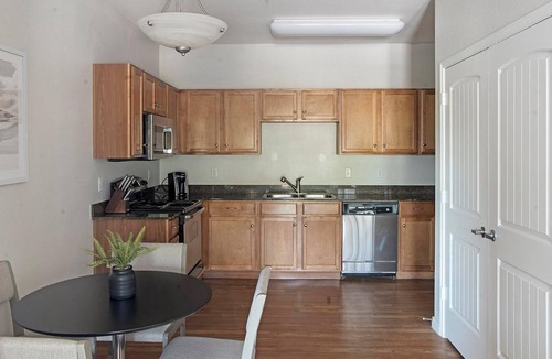 Sweetbriar Apartment | Landing | Incredible 1BD, Courtyard, Pool