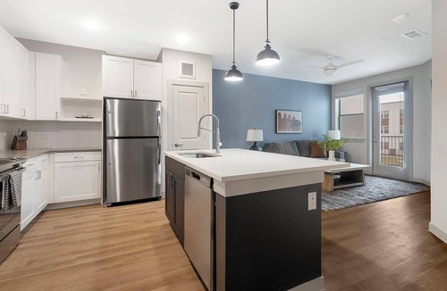 Lower Basin Lake Travis Apartment | Landing | Incredible 1BD, Clubhouse, Gym