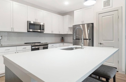Lower Basin Lake Travis Apartment | Landing | Incredible 1BD, Clubhouse, Gym