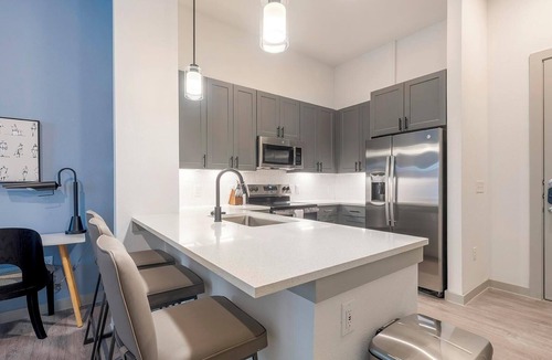 MLK Apartment | Landing | Incredible 1BD, Courtyard, Pool