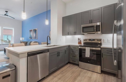 MLK Apartment | Landing | Incredible 1BD, Courtyard, Pool