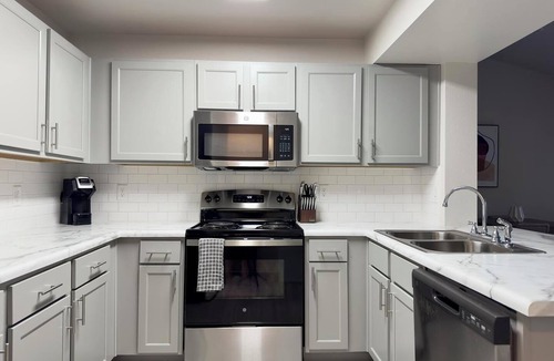 Belton Apartment | Landing | Incredible 1BD, Clubhouse, Gym