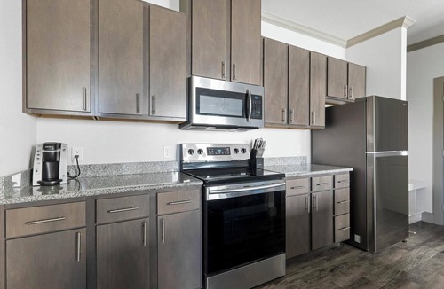 Manor Apartment | Landing | Incredible 1BD, Courtyard, Pool