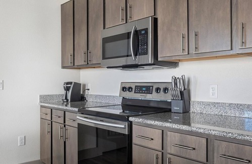 Manor Apartment | Landing | Incredible 1BD, Courtyard, Pool