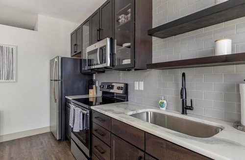 Denton Apartment | Landing | Incredible 1BD, Gym, Clubhouse
