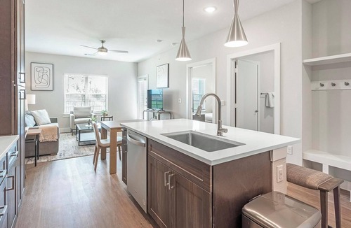 Seguin Apartment | Landing | Incredible 1BD, Gym, Pool