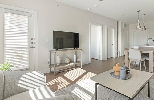 Seguin Apartment | Landing | Incredible 1BD, Gym, Pool