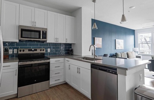 MLK Apartment | Landing | Incredible 1BD, Pool, Game Room