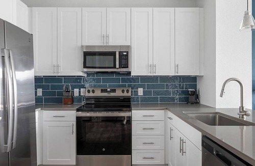 MLK Apartment | Landing | Incredible 1BD, Pool, Game Room