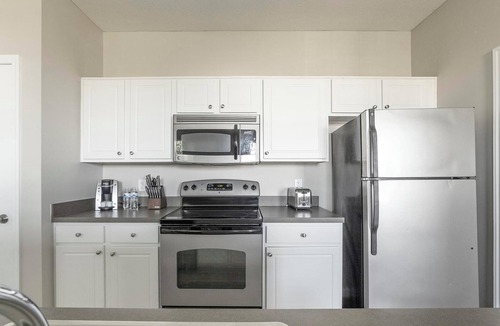 Canal Winchester Apartment | Landing | Incredible 1BD, Clubhouse, Pool