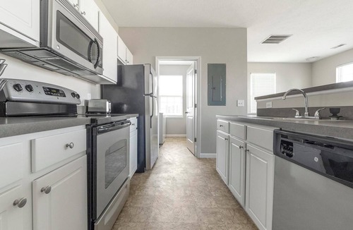 Canal Winchester Apartment | Landing | Incredible 1BD, Clubhouse, Pool
