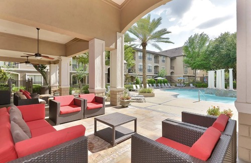 Briarforest Apartment | Landing | Incredible 1BD, Gym, Pool