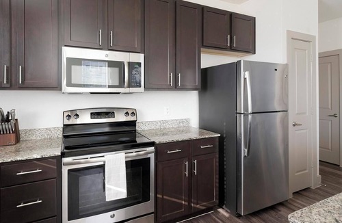 Spring Apartment | Landing | Incredible 1BD, Gym, Courtyard