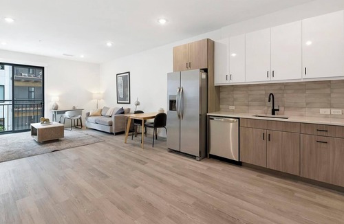 Richmond Apartment | Landing | Incredible 1BD, Courtyard, Clubhouse