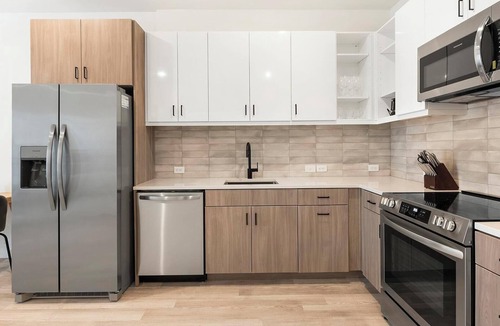 Richmond Apartment | Landing | Incredible 1BD, Courtyard, Clubhouse