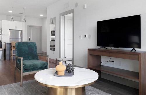 Sanford Apartment | Landing | Incredible 1BD, Gym, Courtyard