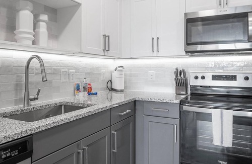 Sanford Apartment | Landing | Incredible 1BD, Gym, Courtyard