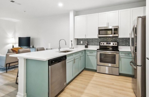 Eden Apartment | Landing | Incredible 1BD, Pool, Clubhouse