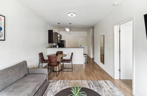 Eden Apartment | Landing | Incredible 1BD, Pool, Yoga Studio