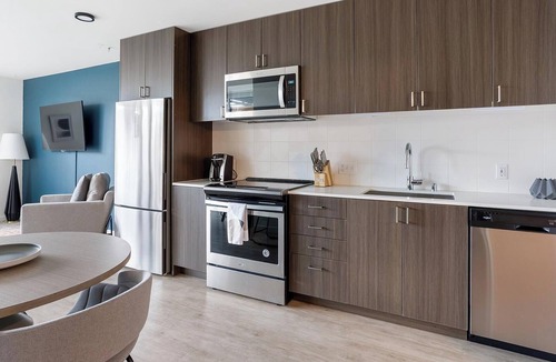 Mann Apartment | Landing | Incredible 1BD, Game Room