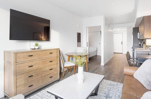 Crown Hill Apartment | Landing | Incredible 1BD, Gym