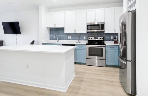 Eden Apartment | Landing | Incredible 1BD, Yoga Studio, Pool