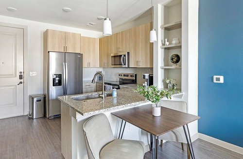Anna Apartment | Landing | Incredible 1BD, Yoga Studio, Gym