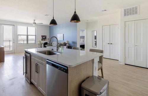 Roanoke Apartment | Landing | Incredible 2BD in Downtown Roanoke