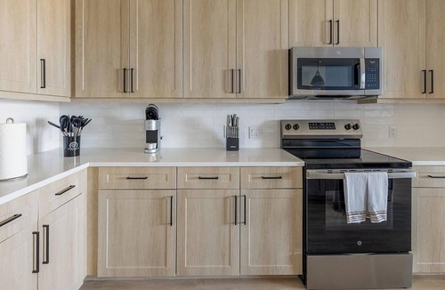Roanoke Apartment | Landing | Incredible 2BD in Downtown Roanoke