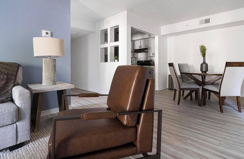 Fruitville Apartment | Landing | Incredible 2BD, Gym, Clubhouse