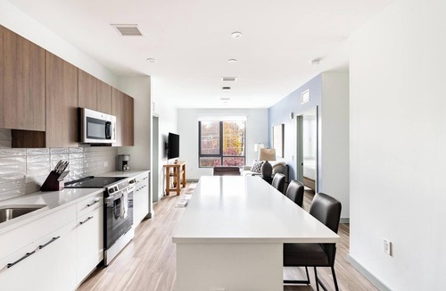 Haverhill Apartment | Landing | Incredible 2BD, Gym, Pool