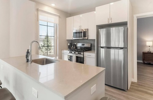 New Haven Apartment | Landing | Incredible 2BD, Gym, Yoga Studio
