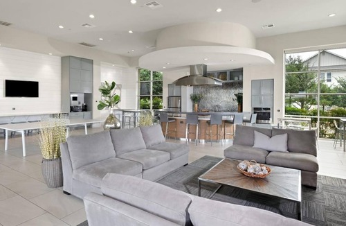 Buda Apartment | Landing | Incredible 2BD, Gym, Clubhouse