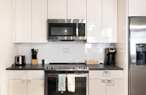 Port Tampa City Apartment | Landing | Incredible 2BD, Pool, Clubhouse