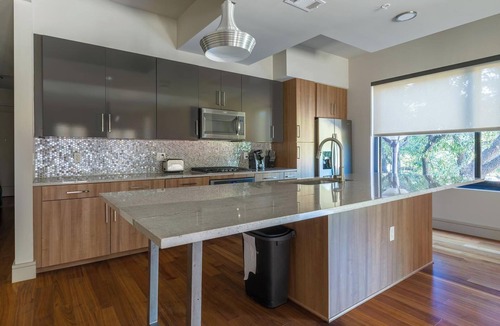 Houston Apartment | Landing | Incredible 2BD, Gym, Pool