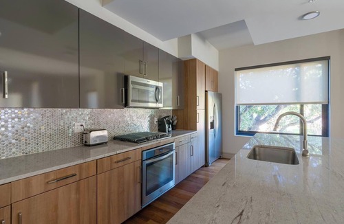 Houston Apartment | Landing | Incredible 2BD, Gym, Pool