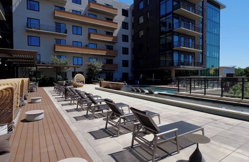 Houston Apartment | Landing | Incredible 2BD, Gym, Pool