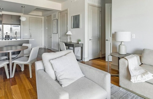 Houston Apartment | Landing | Incredible 2BD, Tennis Court, Gym