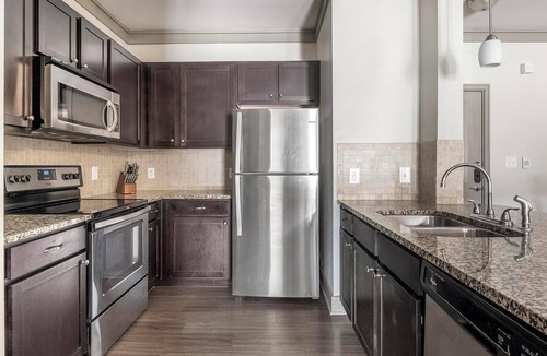 George Bush Park/Eldridge Apartment | Landing | Incredible 2BD, Gym, Pool