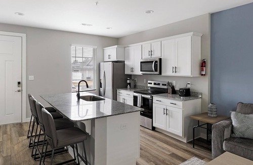 Madison Apartment | Landing | Incredible 2BD, Pool, Courtyard