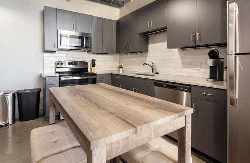 Uptown Apartment | Landing | Incredible 2BD in Uptown