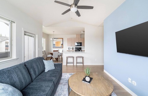 Molalla Apartment | Landing | Incredible 2BD, Pool, Gym